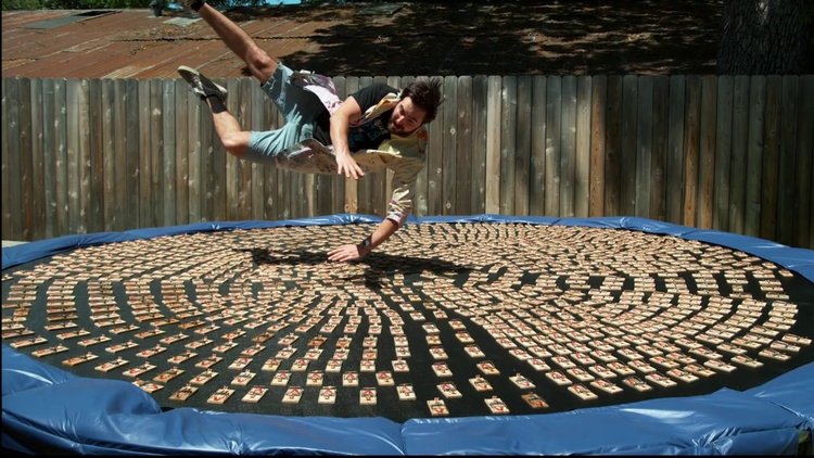 1000 tane fare kapanının üzerine atlayıp özel kameralarla kayda aldılar