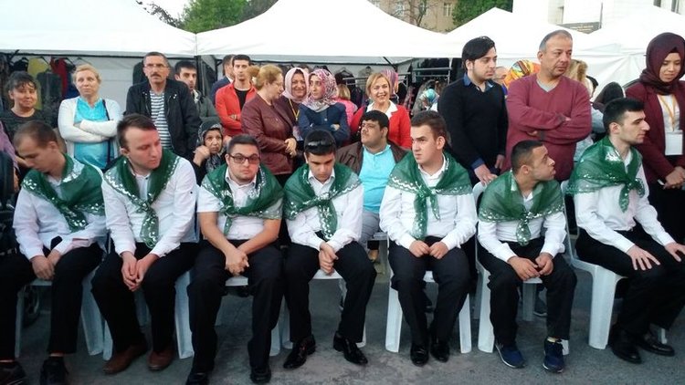 Engelli asker adaylarına kına gecesi düzenlendi