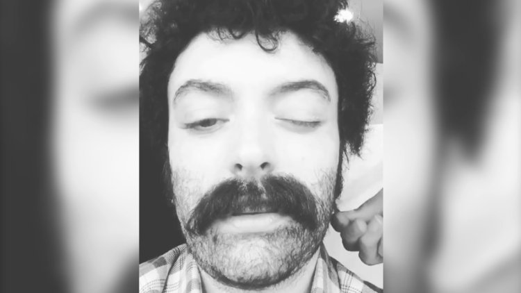 Ünlü oyuncu erkek oldu! Kimse tanıyamadı