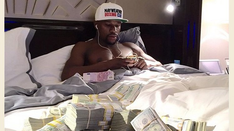 Evinin garajı lüks araç galerisi gibi