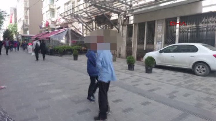 Taksim'de madde bağımlısı çocuklar