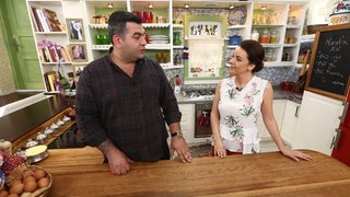 Nursel Ergin bugün, Şef Özhan Us ile birlikte kremalı patates, kuru etli burrata, Hayrabolu tatlısı ile çedar ve barbekü soslu antrikot yapımını gösteriyor. ...