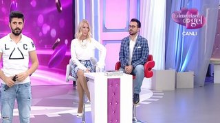Sosyal medyada şarkıcı Emrah adına açılan sahte hesaptan yapılan paylaşım Tayfun'u kızdırdı