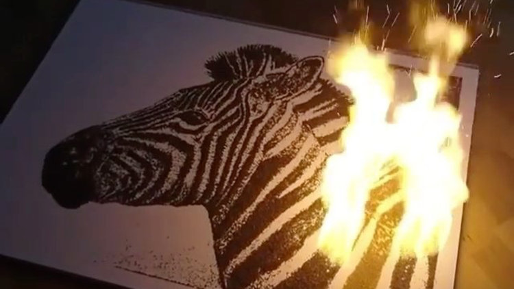 Tuz ve barutla harikalar yaratıyor