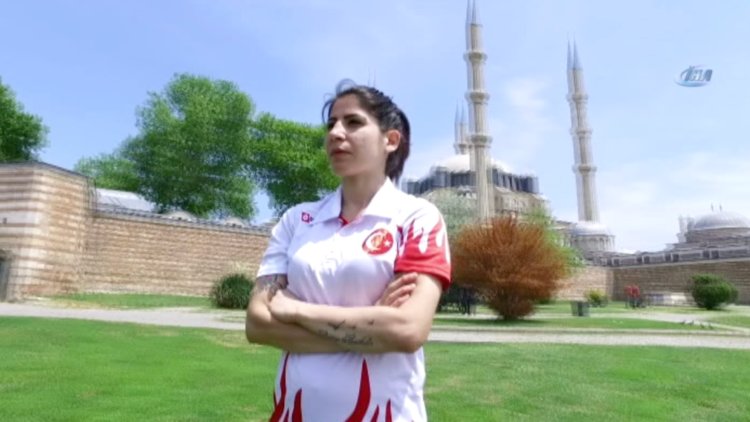 Hayatındaki engelleri judo ile kaldırdı