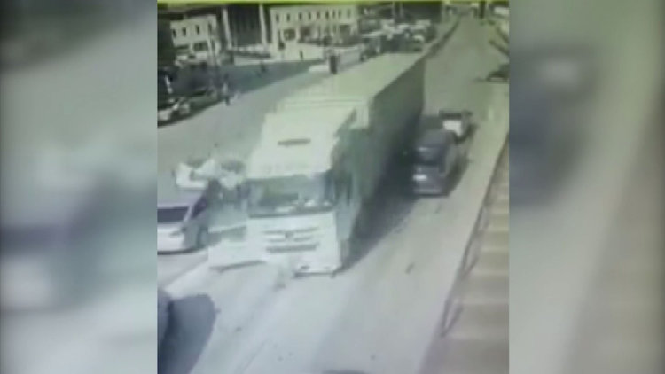 TIR 8 aracı böyle biçti 