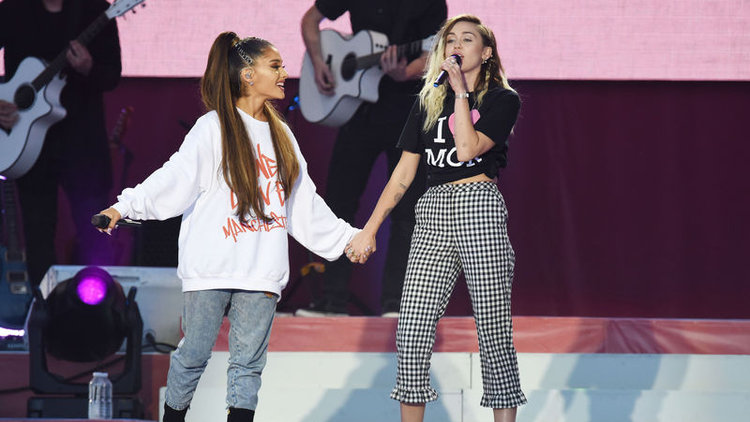 50 bin kişilik yardım konseri