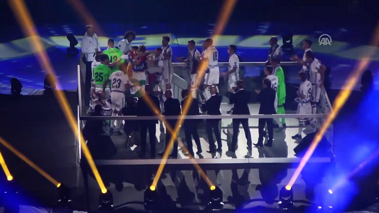 Real Madrid'den kupa kutlaması