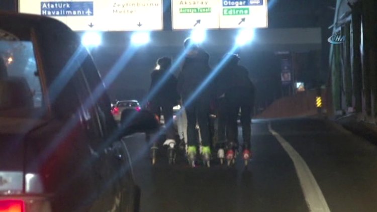 Patenli gençlerin E-5'te tehlikeli yolculuğu