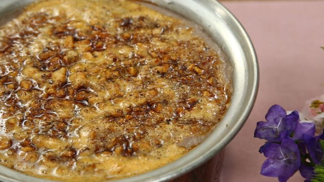 44 saniyede Kızılcıklı Tarhana Çorbası