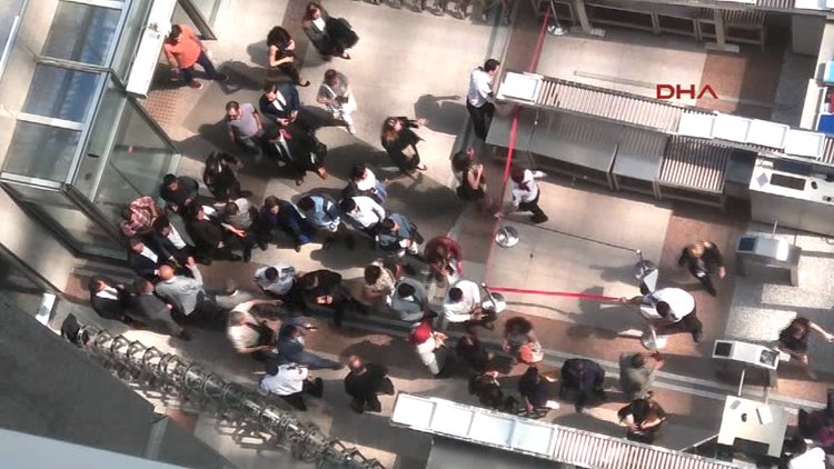 İstanbul Adalet Sarayı'nda gerginlik