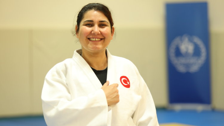 Formda kalmak için judoya başladı, olimpiyat madalyası kazandı