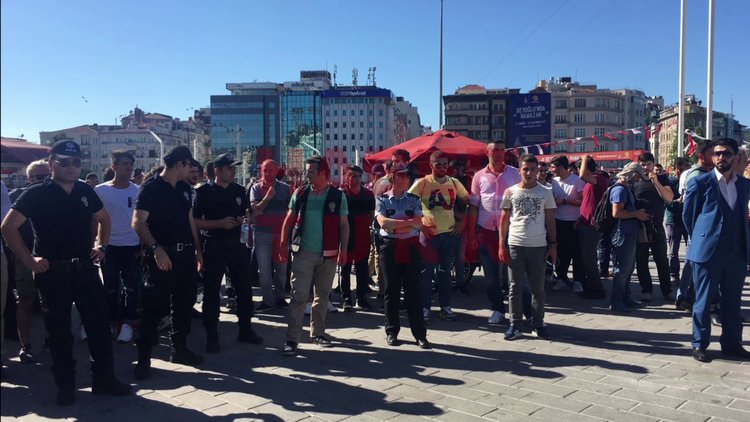 Taksim'de güvenlik önlemi