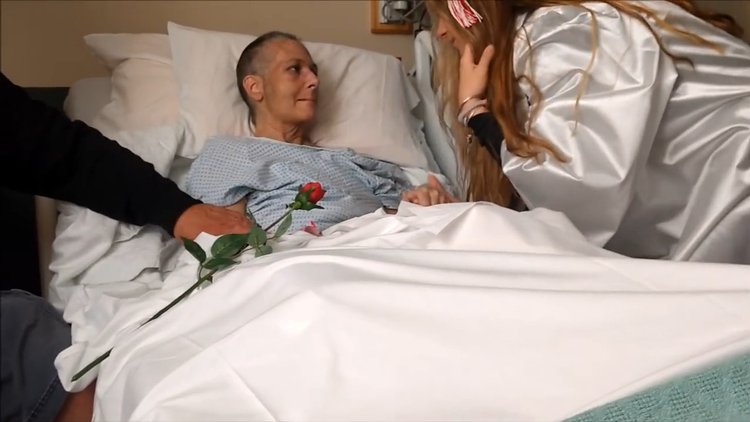 Ölmeden iki gönce son dileğini yerine getirdiler