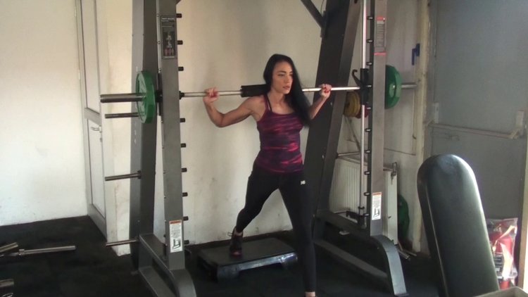 Milli sporcu Selin Nalıncı'nın squat çalışmaları (ARŞİV)