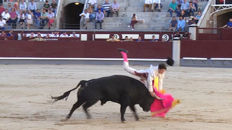 Festival faciaya dönüştü