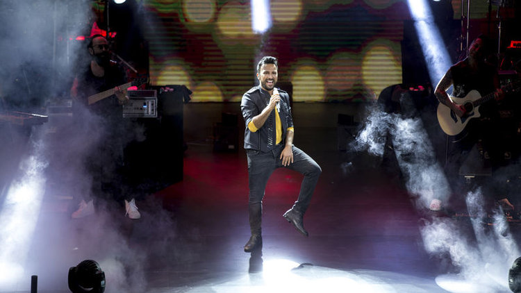 Listeleri alt üst etti