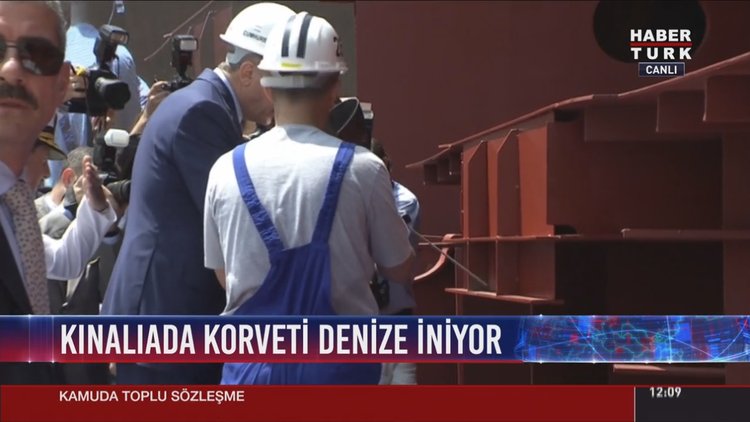 Cumhurbaşkanı Erdoğan İstanbul Fırkateyninin kaynağını yaptı