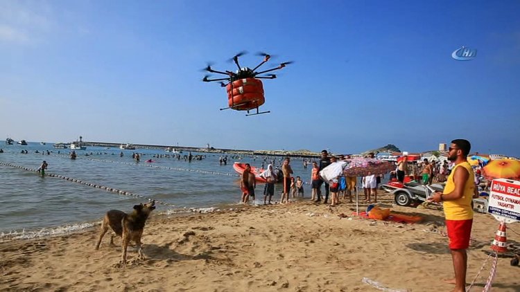 İstanbul Plajlarında Drone'lu Kurtarma