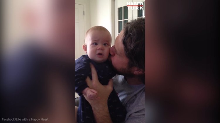 Görme ve işitme engelli çocuklarını bakın nasıl sakinleştiriyorlar