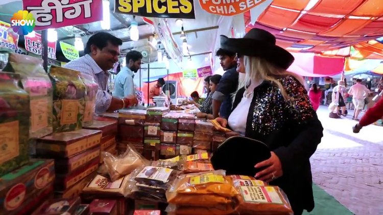 Banu Alkan, Hintli esnafı Ayhan Işık'a benzetti