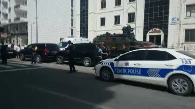 Siirt'te kaymakama bombalı saldırı