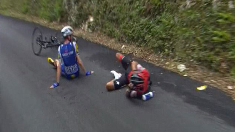Bisiklet yarışında büyük kaza
