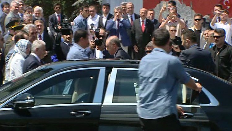 Cumhurbaşkanı Erdoğan, 15 Temmuz Şehitliği'ni ziyaret etti