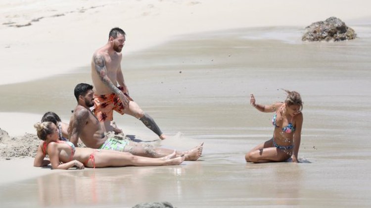 Messi balayı tatilinde böyle görüntülendi!