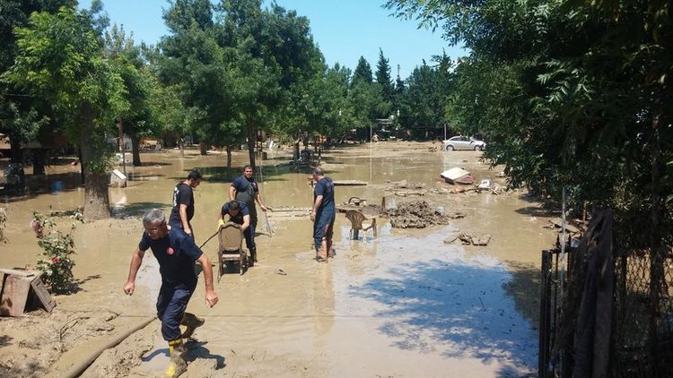Silivri&#039;de çamur deryası