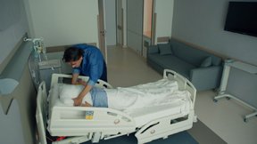 Alaz, annesinin yalanını affetmiyor!