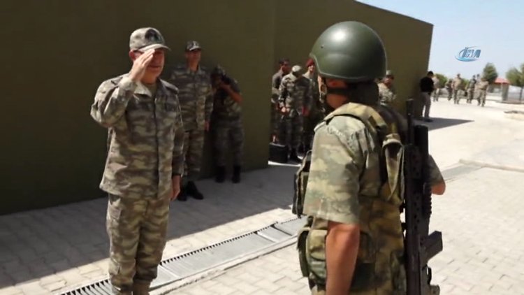 Genelkurmay Başkanı Akar, Hatay ve Şanlıurfa'da incelemelerde bulundu