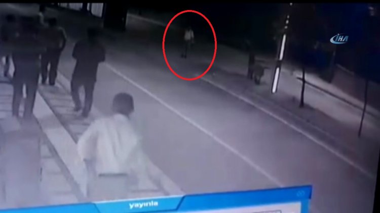 Cinnet getiren gencin dehşet anları böyle görüntülendi