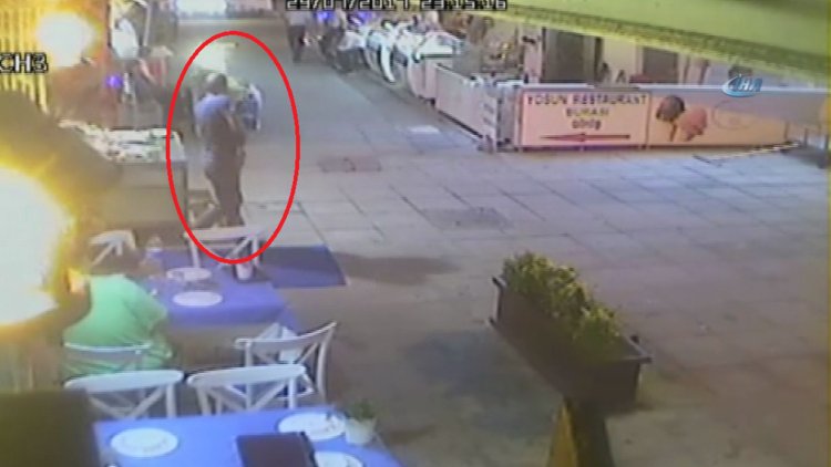 Çaldığı balığı pantolonun içine böyle sakladı