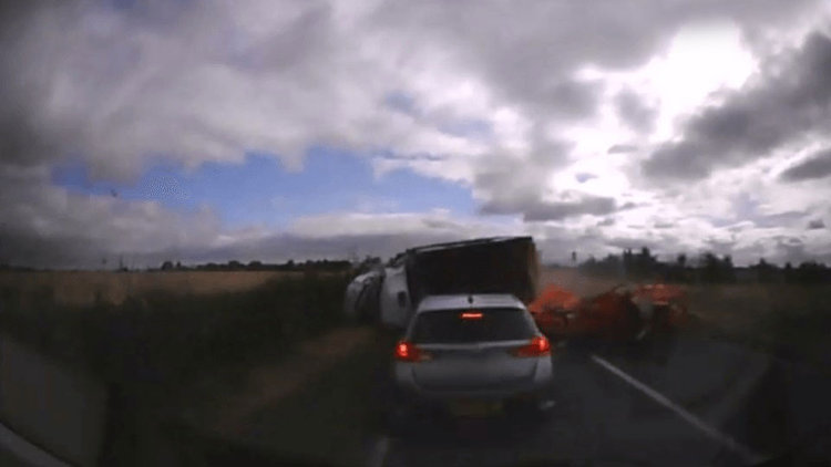 Feci kaza kameralara yansıdı