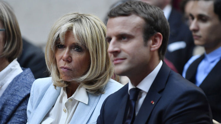 First Lady'e karşı imza kampanyası