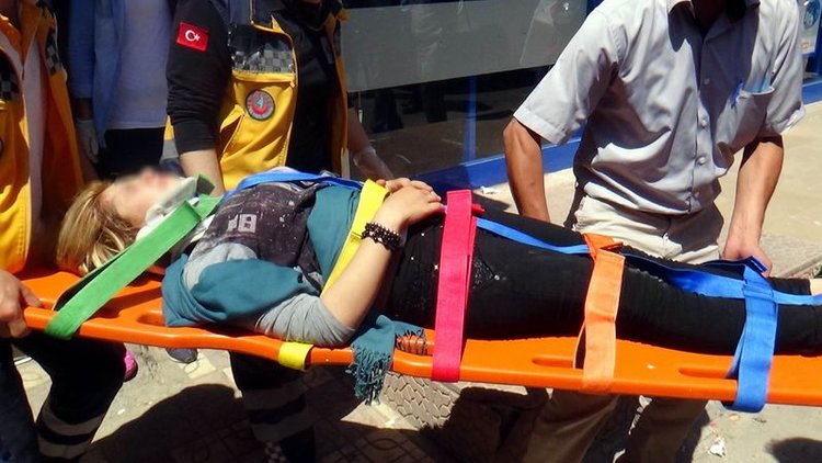 2. kattan atlayan kardeşini dövdü