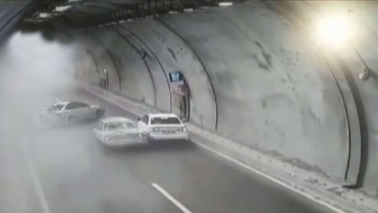 Tünelde can pazarı