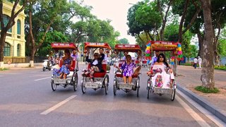 Dev kadronun Vietnam’ın altını üstüne getirdiği görüntüler ekran başına kilitliyor.