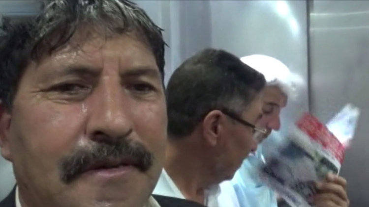 11 kişi asansörde kaldı