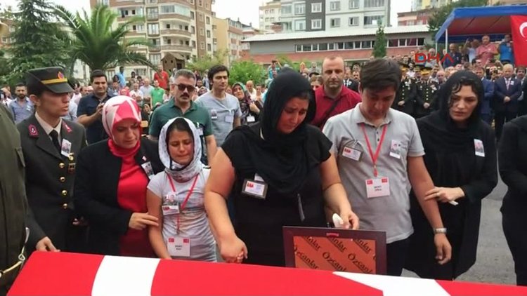 Trabzon'da Şehit Ferhat Gedik için Trabzon'da tören düzenlendi