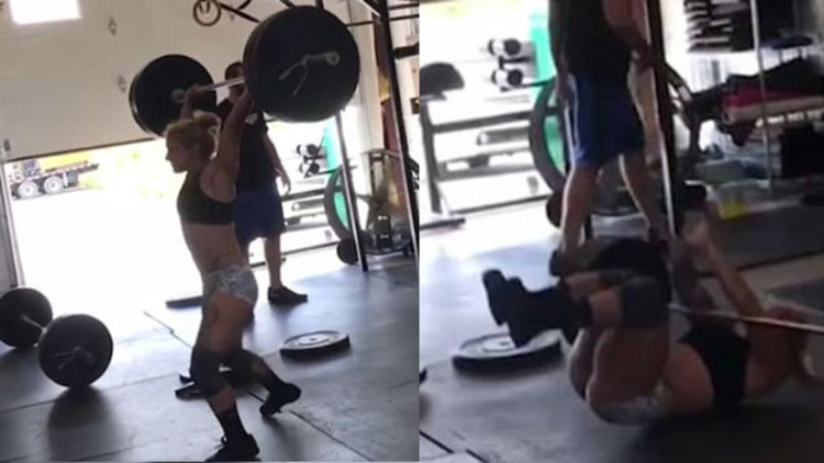 Üzerine 75 kiloluk halter düştü