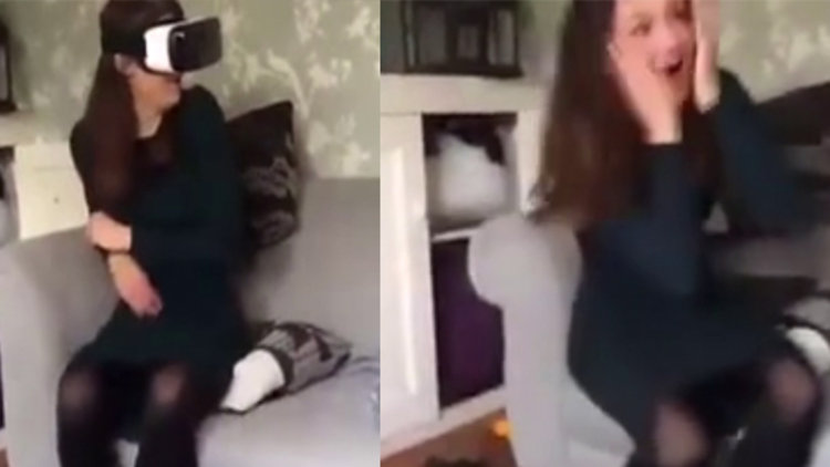 Genç kızın sanal gerçeklik gözlüğü ile imtihanı