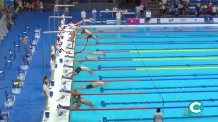 Yüzücüden &#039;anma&#039; protestosu