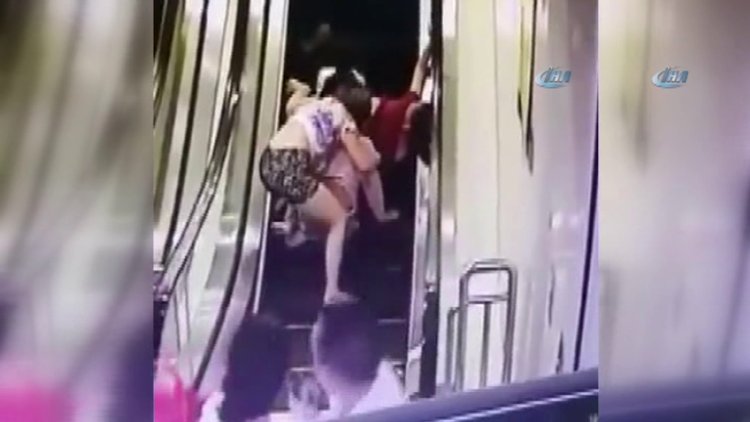 3 kadının yürüyen merdivenle imtihanı