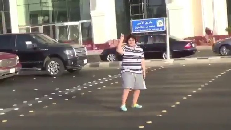 &#039;Macarena dansı&#039;na gözaltı