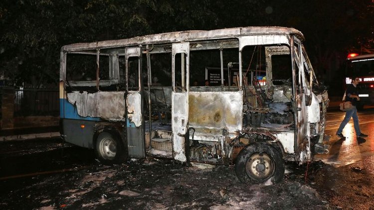 Seyir halinde alev alev yandı