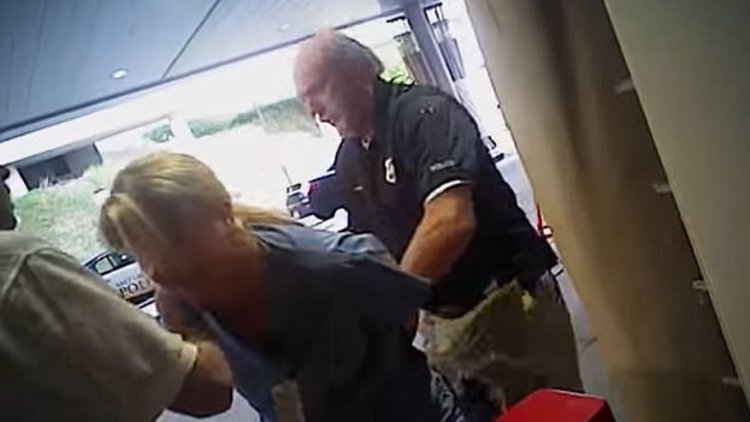 Hemşireye &#039;kan örneği&#039; gözaltısı