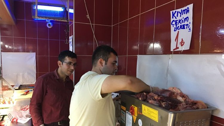 Kasaplar durmadan çalışıyor