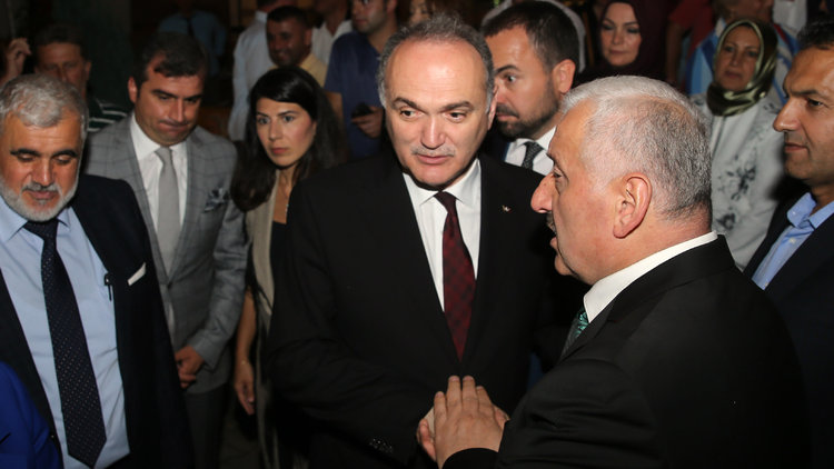 Bakan Özlü: Herkes kendi işine bakacak
